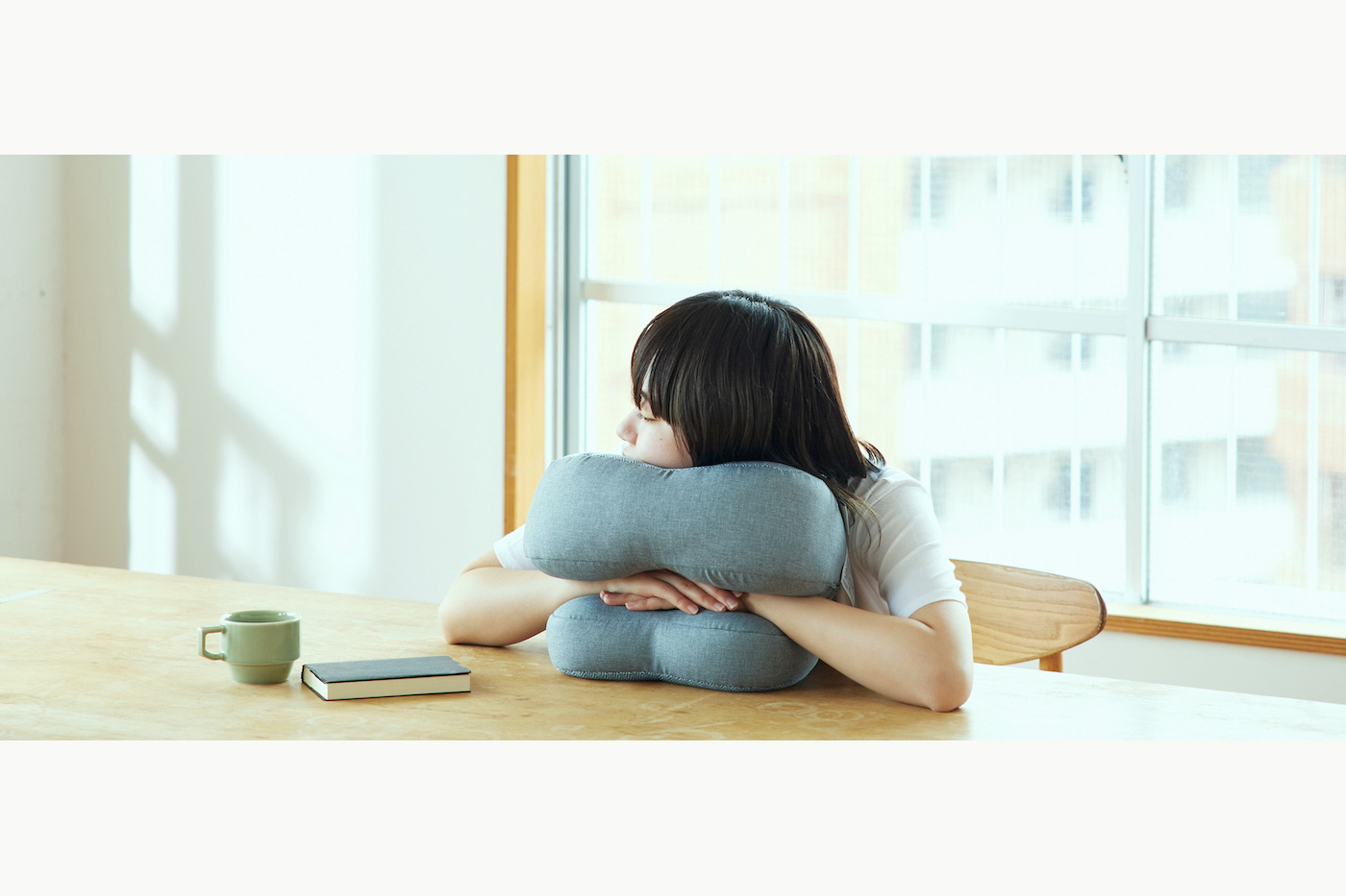 午後~夕方に眠くなる原因とは?夕方に寝てはいけない理由や昼間の眠気対策を徹底解説