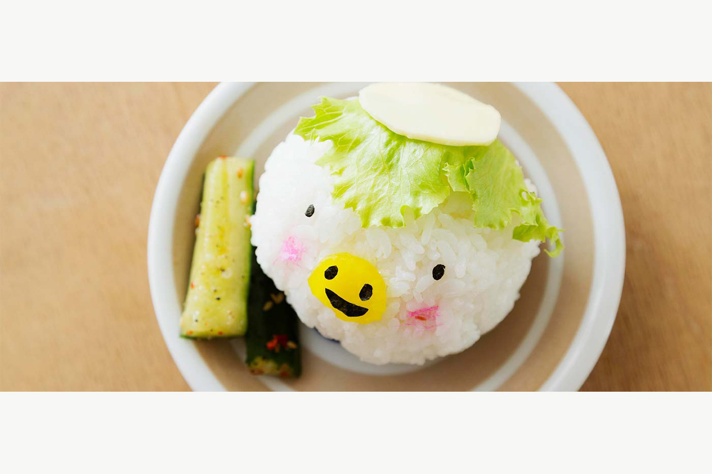 川からひょっこり！カッパのおにぎり