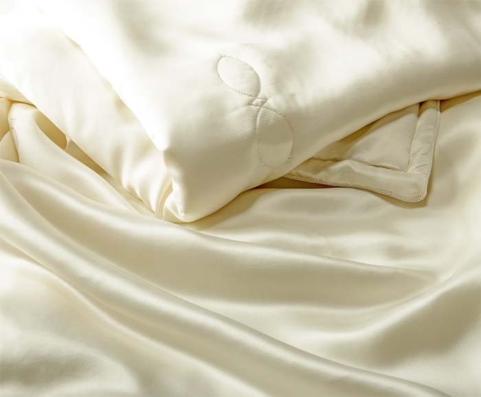 ソワージュシルクコンフォーター