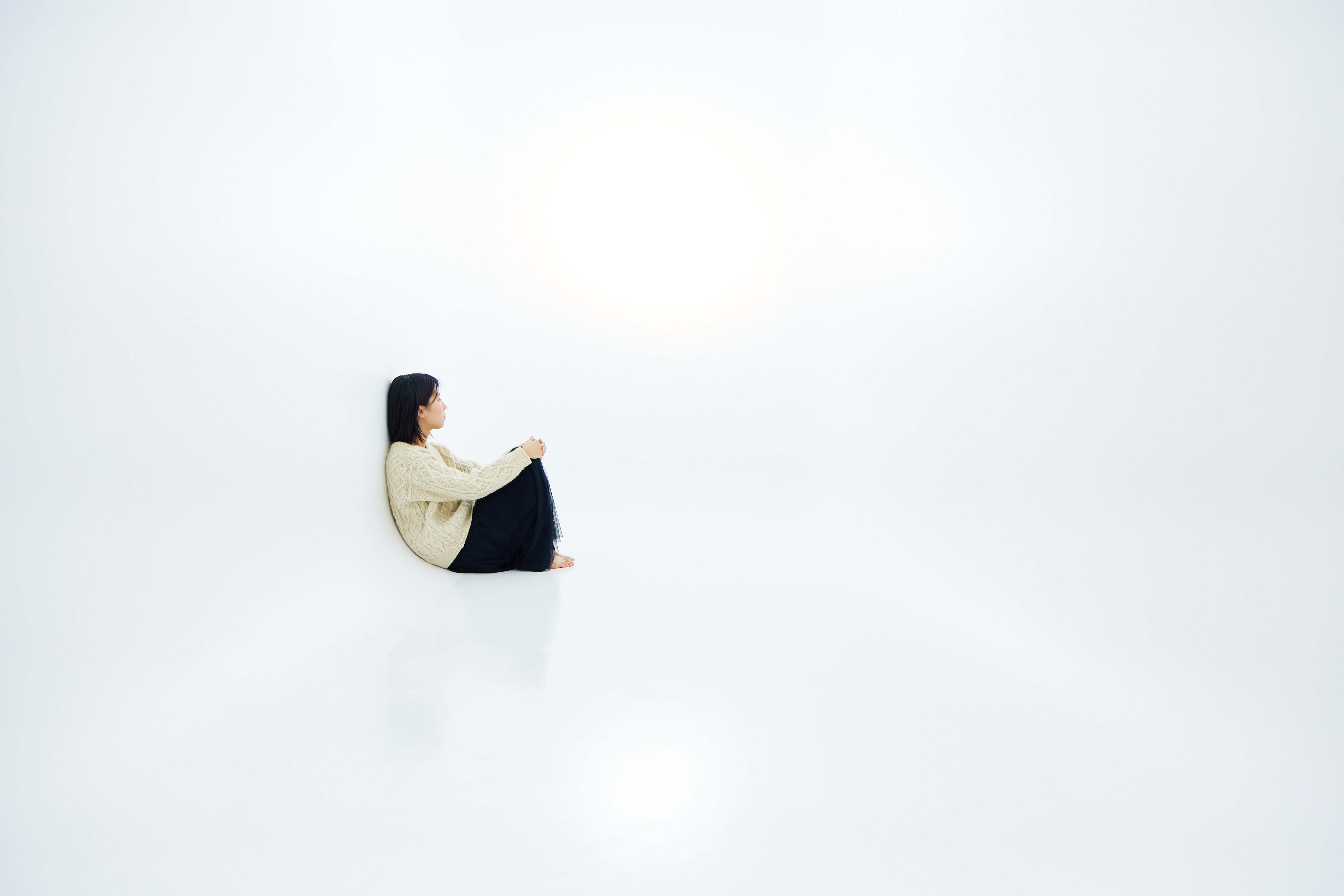 考えごとが止まらない夜に オンオフを切り替えるための瞑想習慣 眠りのレシピ ふとんなどの寝具なら西川公式サイト 考えごとが止まらない夜に オンオフを切り替えるための瞑想習慣 眠りのレシピ ふとんなどの寝具なら西川公式サイト