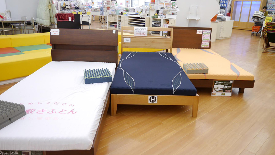 ビタミンカラーのハーモニー 西川 (Nishikawa) エアー モバイル マットレス スリムサイズ (横幅60cmX縦幅180cm) ベッドの上に1枚プラス  点で支え 通販