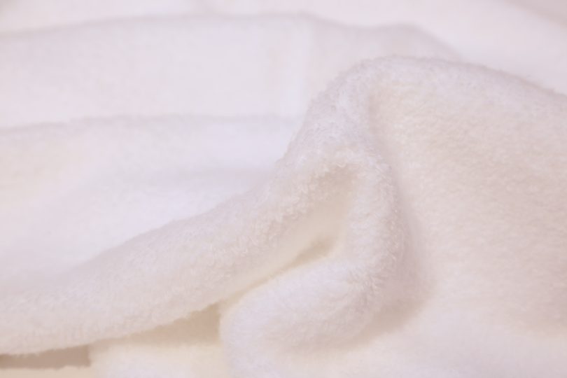 空気を含んだ軽い糸