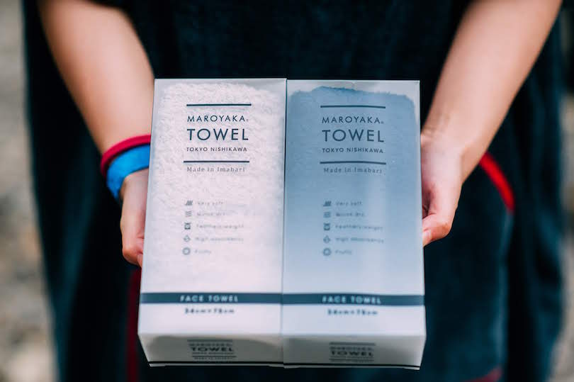 ＜MAROYAKA TOWEL＞をお渡ししてる