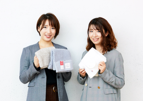 長尾さつき(左)、堀江玲菜(右)