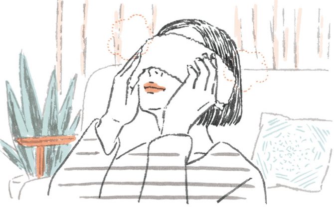 ホットタオルをする女性