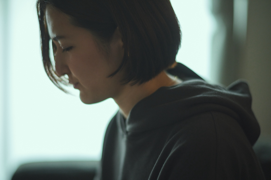 女性の横顔