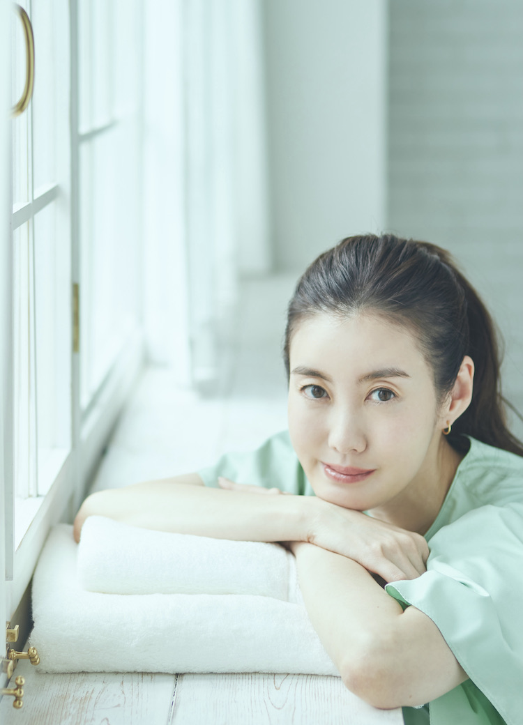 【西川タオルを贈る幸せ】ともさかりえさんが“自分”に贈る<watairo(かるわた)>