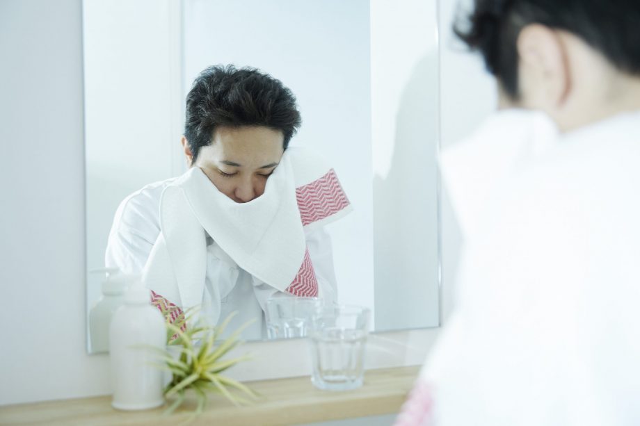 摩擦を起こしづらいタオルの正しい使い方で、シミや炎症予防を!