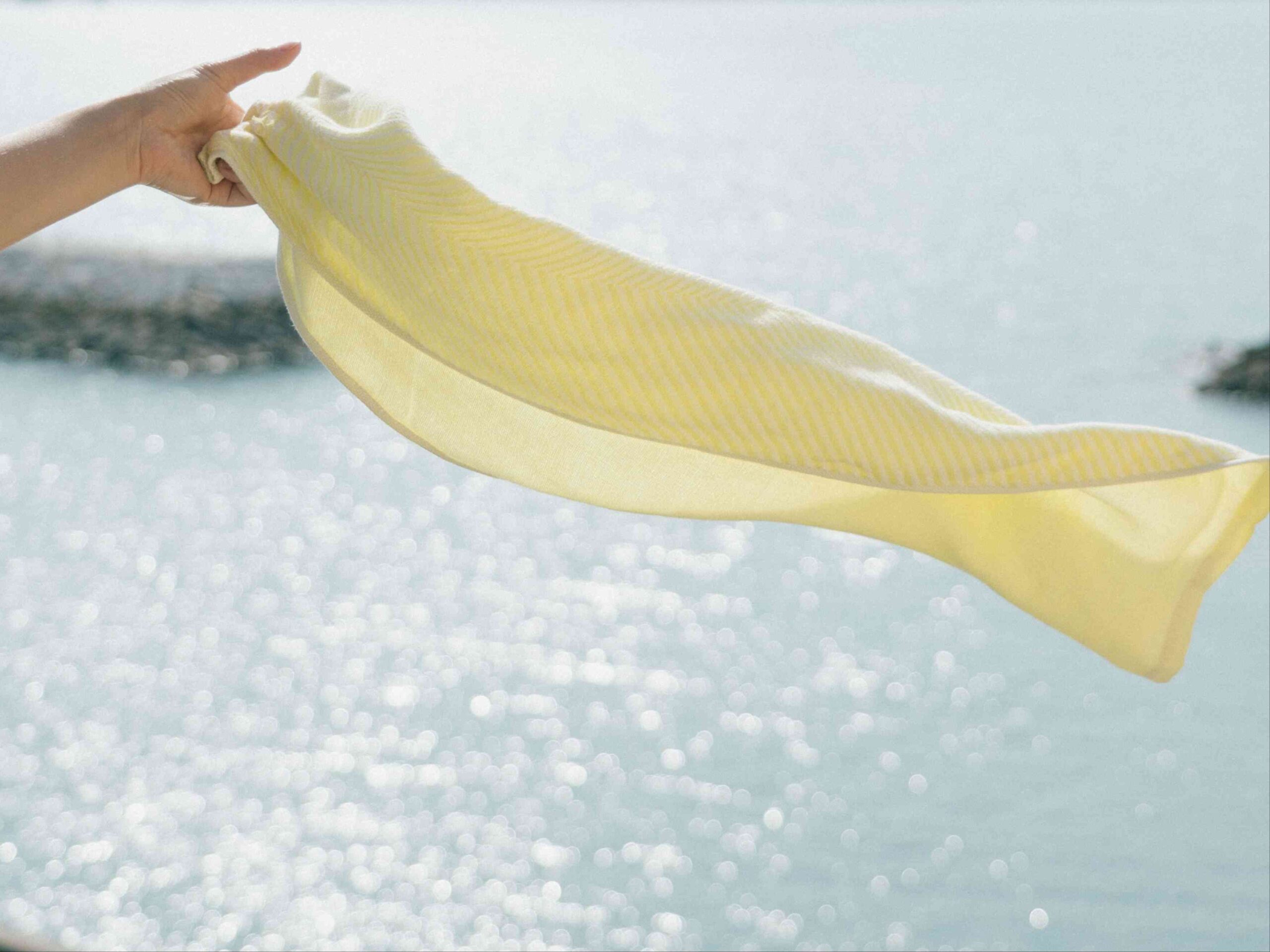 瀬戸内の夜明け・柑橘・風をタオルのモチーフに。写真作家が綴る「ゆ