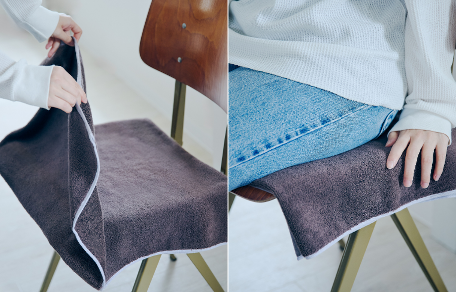 椅子にタオルを敷いている様子