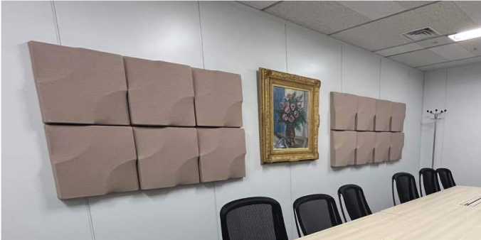 三菱UFJ銀行日本橋支店に設置された吸音材 例2