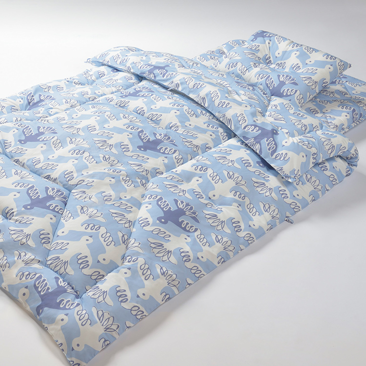 FI9603 合繊組みふとん3点 掛けふとん150×210cm　敷きふとん100×210cm　枕63×43cm