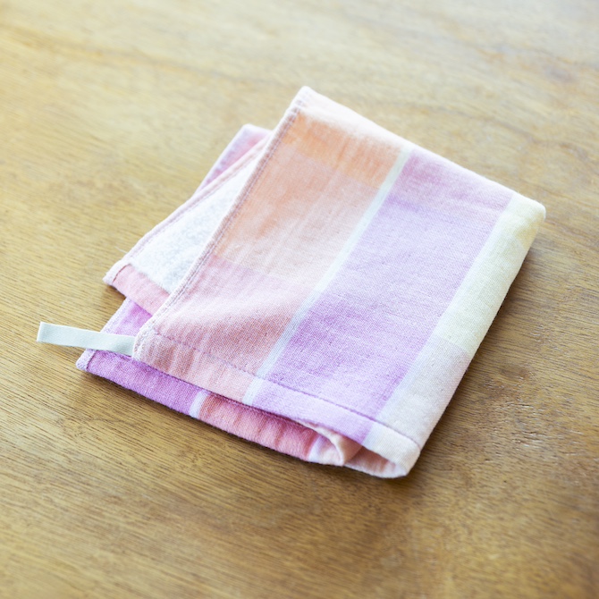 【ミシン不要】手縫いの刺繍で自分だけのタオルに。刺繍作家・小菅くみさんに聞く刺繍タオルの楽しみ方